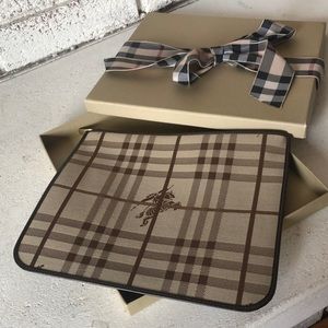Burberry pouch